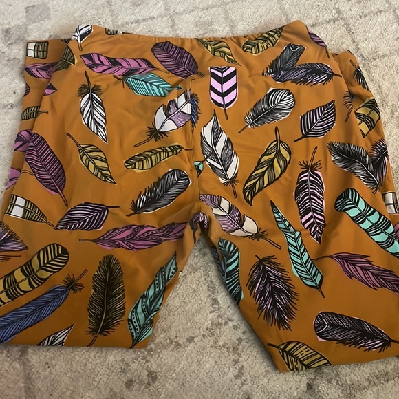 LuLaRoe leggings - Picture 4 of 5